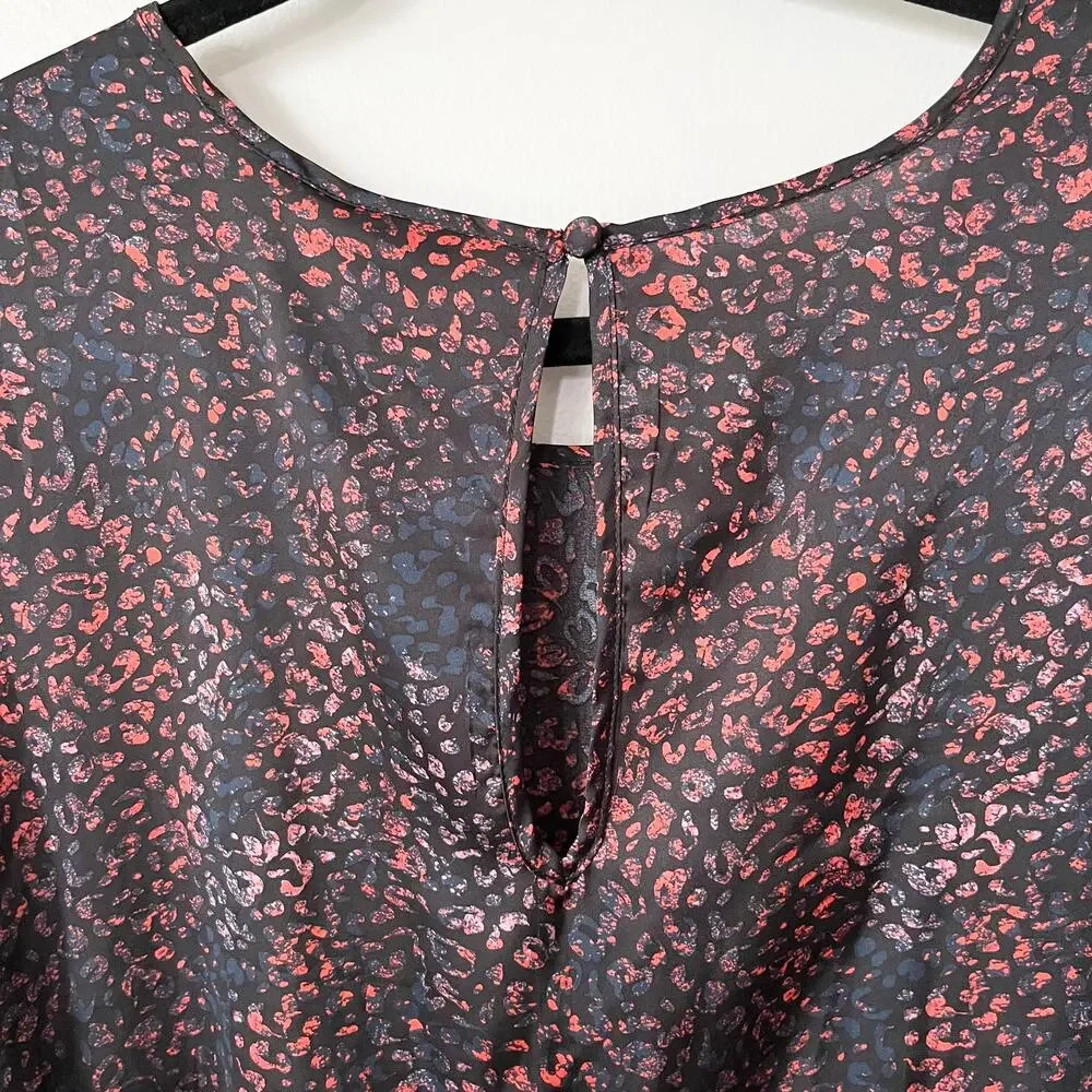 torrid Black and Burgundy Puff-Sleeve Animal Print Blouse - Picture 5 of 11